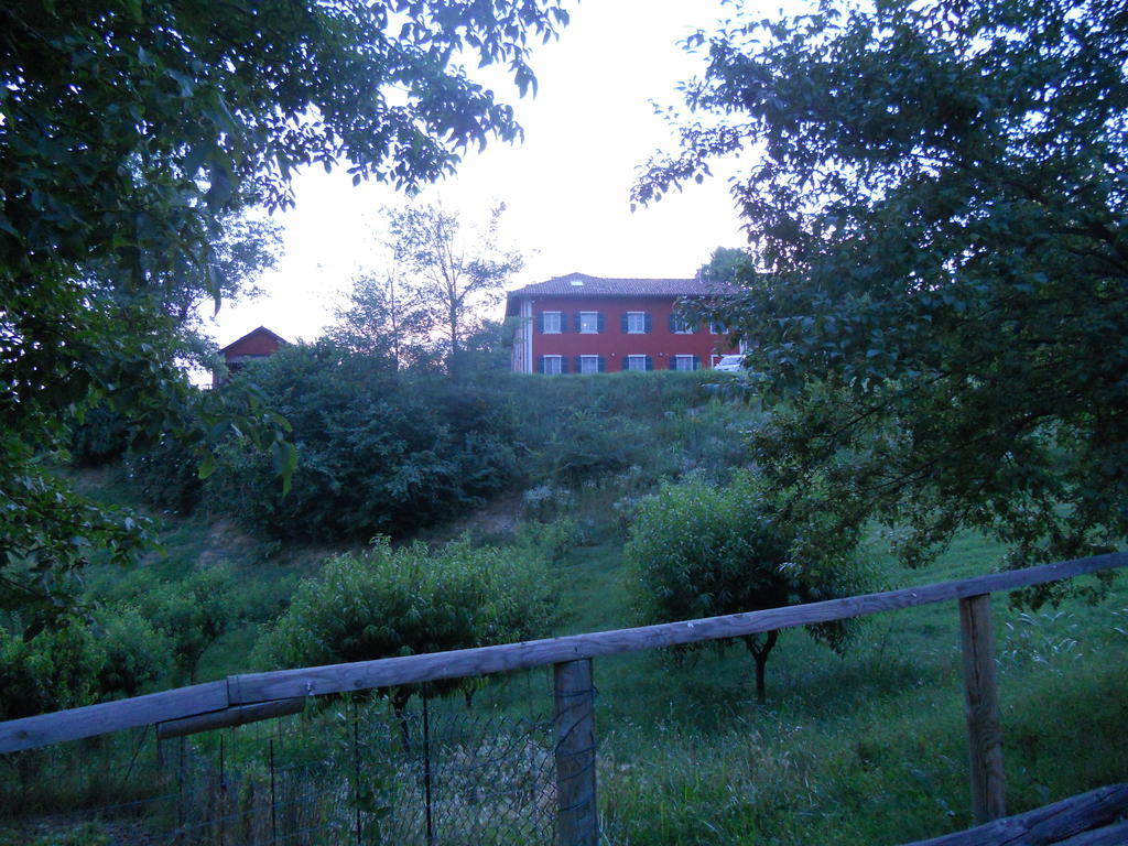 B&B Cascina Rossa Асти Екстериор снимка